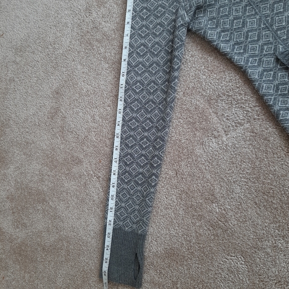 Cynthia Rowley Long Sleeve knit Tunic thumb hole Grey Sweater Tunic Small - Picture 7 of 7